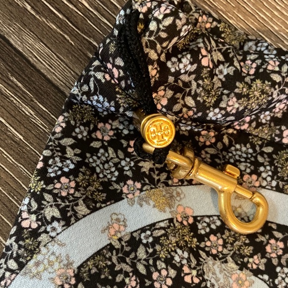 Tory Burch Black Floral Pouch with Gold Hardware Pale Blue Logo 5.5x6.75 Lk New - Picture 4 of 5